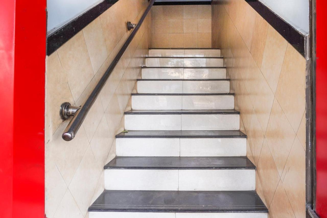 Oyo Flagship 68474 Hotel Viraj Pune Exterior photo